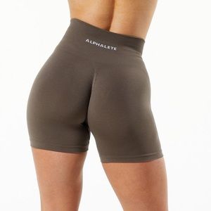 alphalete amplify 4.5" shorts - mocha - size medium